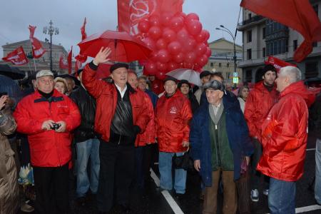 «За нами Москва! И наша Победа за нами!». В Москве завершился митинг-концерт в поддержку кандидата в мэры от КПРФ И.И. Мельникова