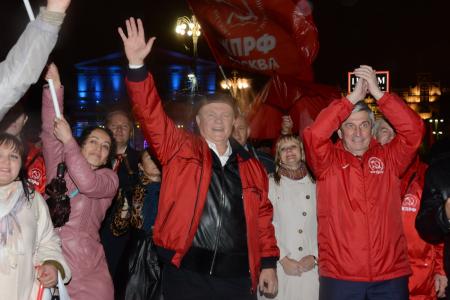 «За нами Москва! И наша Победа за нами!». В Москве завершился митинг-концерт в поддержку кандидата в мэры от КПРФ И.И. Мельникова