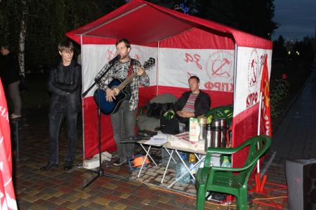 Волгоград. К.К. Тайсаев принимает участие в бессрочном пикете КПРФ с требованием отмены итогов выборов в Волгоградскую городскую Думу