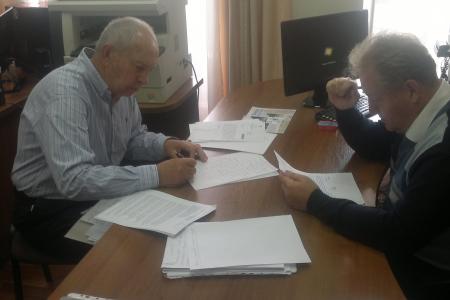 Краснодар. Депутаты-коммунисты С.П.Обухов и С.К.Лузинов подводят итоги акции «Единые дни приема населения депутатами-коммунистами всех уровней от имени Г.А. Зюганова»