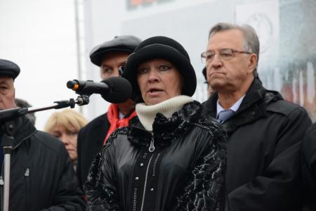 "Эхо Москвы". Г.А.Зюганов на митинге памяти павших 20 лет назад защитников Дома Советов: "Нам как никогда требуется единство русских"