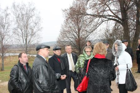 Делегации коммунистов поклонились В.И. Ленину в Пскове и А.С. Пушкину в Пушкинских горах