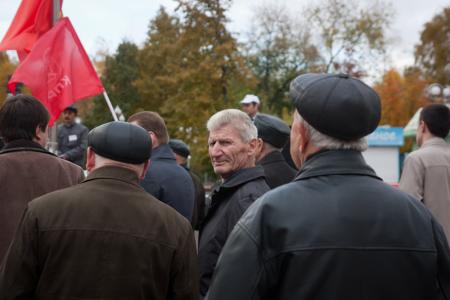 Хулиганы, попытавшиеся сорвать митинг КПРФ в Томске, были обезврежены и доставлены в полицию