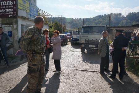 "Русская планета": Жители курортного поселка Кудепста в Сочи заблокировали въезды в незаконную промзону
