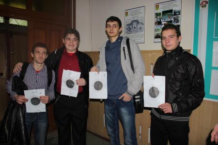 Целься в «яблочко»! Самарские комсомольцы учатся стрелять