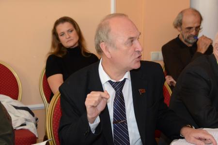 Депутаты-коммунисты приняли участие в работе круглого стола любителей истории