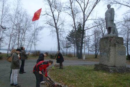 Алтайские комсомольцы провели ряд мероприятий в честь 95-летия образования ВЛКСМ