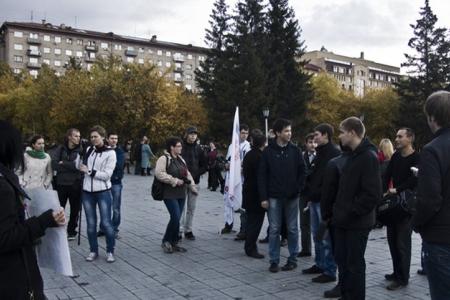 Новосибирск: Эстафету в борьбе за безлимитный проезд от пенсионеров приняли студенты