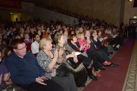 Московские коммунисты и комсомольцы провели торжественный вечер в Москве в честь 95-й годовщины создания ВЛКСМ