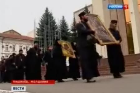 Молдавия: Коммунисты и священнослужители готовы вместе стоять насмерть, чтобы защитить традиционные национальные ценности