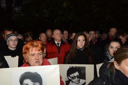 "Эхо Москвы". Г.А.Зюганов на митинге памяти павших 20 лет назад защитников Дома Советов: "Нам как никогда требуется единство русских"
