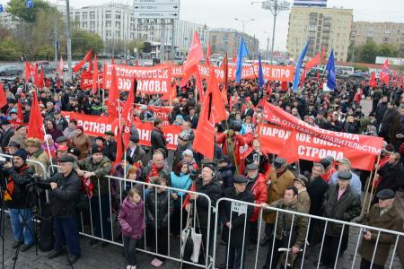 "Эхо Москвы". Г.А.Зюганов на митинге памяти павших 20 лет назад защитников Дома Советов: "Нам как никогда требуется единство русских"