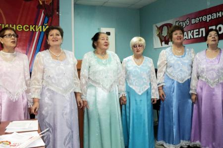 Барнаул. Даешь обновленный социализм к столетию Ленинского комсомола!