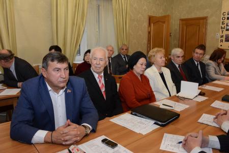 Г.А. Зюганов вручил памятные медали ЦК КПРФ «95 лет ВЛКСМ» участникам Общероссийского Штаба протестных действий