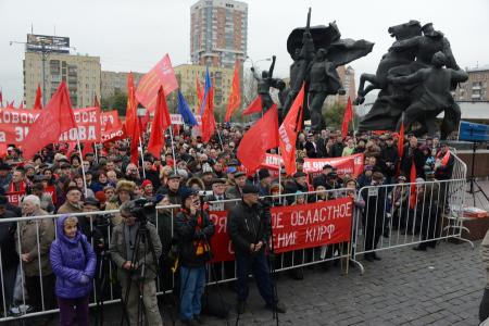 "Эхо Москвы". Г.А.Зюганов на митинге памяти павших 20 лет назад защитников Дома Советов: "Нам как никогда требуется единство русских"