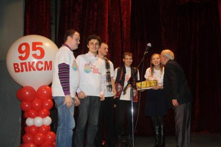В Новосибирске прошел конкурс-фестиваль комсомольской песни «Беспокойные сердца»