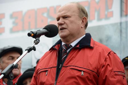 "Эхо Москвы". Г.А.Зюганов на митинге памяти павших 20 лет назад защитников Дома Советов: "Нам как никогда требуется единство русских"