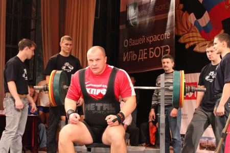 Силач из спортклуба КПРФ завоевал "золото"  на  престижном международном турнире «Золотой Тигр»