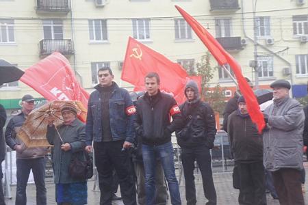 В Ростове прошел митинг, посвященный памяти защитников Дома Советов