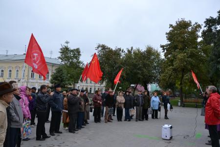 Не забудем, не простим! Митинг в Астрахани, посвященный 20-летию трагических событий октября 1993 года