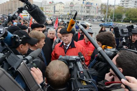 "Эхо Москвы". Г.А.Зюганов на митинге памяти павших 20 лет назад защитников Дома Советов: "Нам как никогда требуется единство русских"