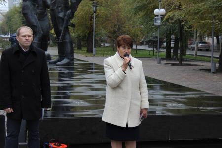 Накануне Дня комсомола сталинградцы провели памятный митинг