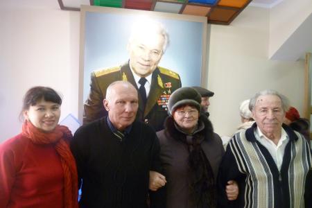 Депутаты Алтайского краевого Заксобрания приняли участие в открытии музея легендарного советского конструктора Михаила Калашникова