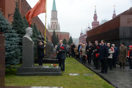 Г.А. Зюганов на Красной площади: «Мы обязаны помнить уроки Октября, опираться на свою тысячелетнюю историю и двигаться вперед»