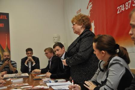 Санкт-Петербург: В горкоме КПРФ обсудили экономические предпосылки миграции