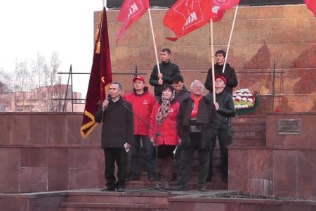 Немеркнущий свет Октября! Коммунисты и комсомольцы Перми провели ряд акций 7 ноября  