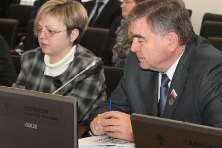 Лидер коммунистов, кандидат в губернаторы Псковской области Александр Рогов: "Принятый "Единой Россией" областной бюджет - это стагнация и опустошение территории"