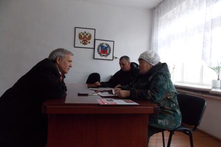 Проблемы избирателей на контроле. Алтайские коммунисты побывали с рабочей поездкой в Петропавловском районе