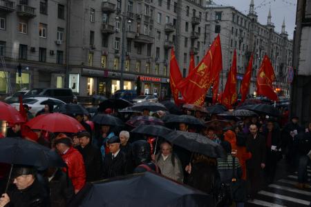 «Мы – наследники Красного Октября!» Шествие и митинг в Москве в честь 96-й годовщины Великой Октябрьской социалистической революции
