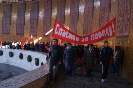 Годовщину контрнаступления советских войск под Сталинградом коммунисты отметили автопробегом 