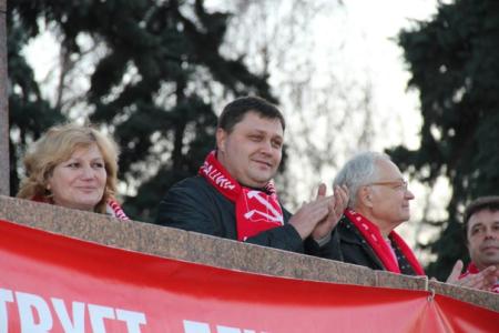 Великому Октябрю слава! Праздничная демонстрация в Челябинске