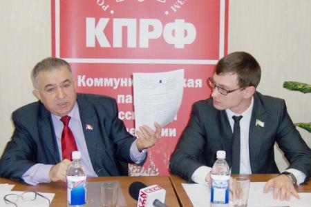 А.В. Прокофьев: «В мэрию Казани завтра мы принесём текст Конституции Российской Федерации и Республики Татарстан!»