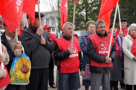 Красный Октябрь в наших сердцах. Праздник 7 ноября был отмечен в районах Воронежской области собраниями, митингами и пикетами