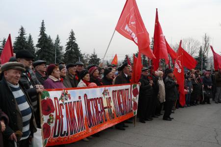 Липецк. Слава Великому Октябрю! Позор буржуазному правительству!