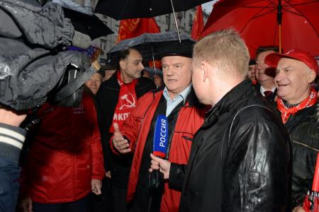 «Мы – наследники Красного Октября!» Шествие и митинг в Москве в честь 96-й годовщины Великой Октябрьской социалистической революции