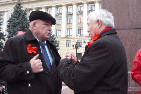 Липецк. Слава Великому Октябрю! Позор буржуазному правительству!