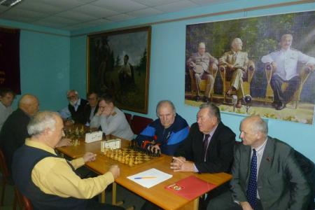 Алтайские коммунисты провели шахматный турнир в честь 96-й годовщины Великого Октября 