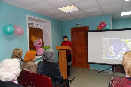 Барнаульские коммунисты провели праздничный вечер в День матери 
