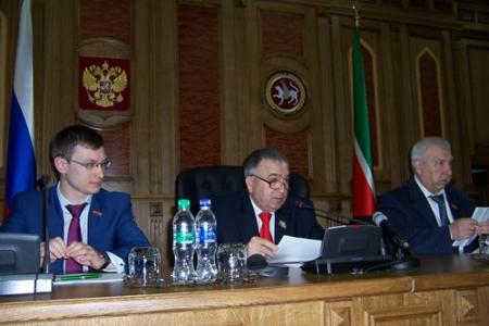 Коммунисты Татарстана на круглом столе обсудили вопросы регулирования правил содержания домашних животных