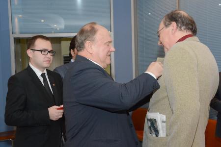 Г.А. Зюганов наградил памятной медалью ЦК КПРФ коллектив редакции газеты «Советская Россия»
