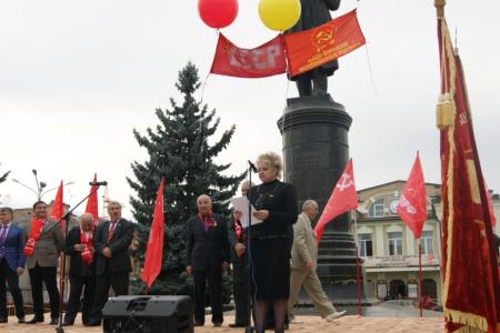Праздник, который всегда с нами. Празднование годовщины Октября в Северной Осетии