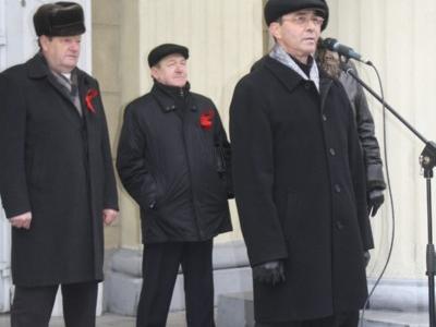 Новосибирск: Первомайский район встретил 96-ю годовщину Великого Октября демонстрацией и митингом