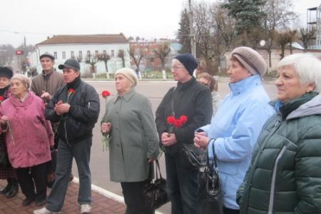 Калужский обком КПРФ. Ленин и теперь живее всех живых!
