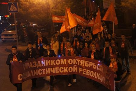 Ростовская область: Дон встретил годовщину Октября массовыми митингами и демонстрациями