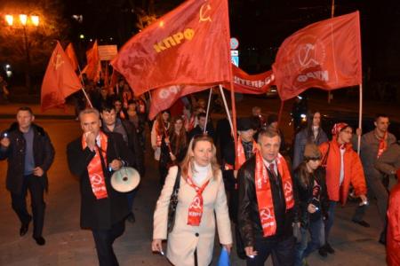 Ростовская область: Дон встретил годовщину Октября массовыми митингами и демонстрациями