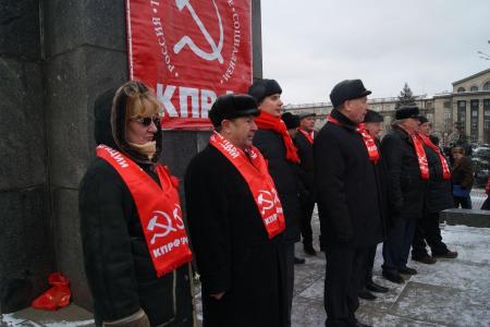 Наш выбор – социализм! Праздничная демонстрация в Красноярске
